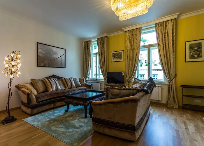 Prestige Apartment *