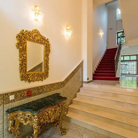Prestige Apartment *